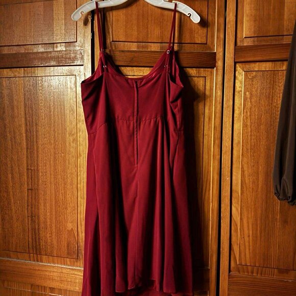 David’s Bridal Chiffon Midi Cowl-Neck Dress (style F20397) - Picture 4 of 4